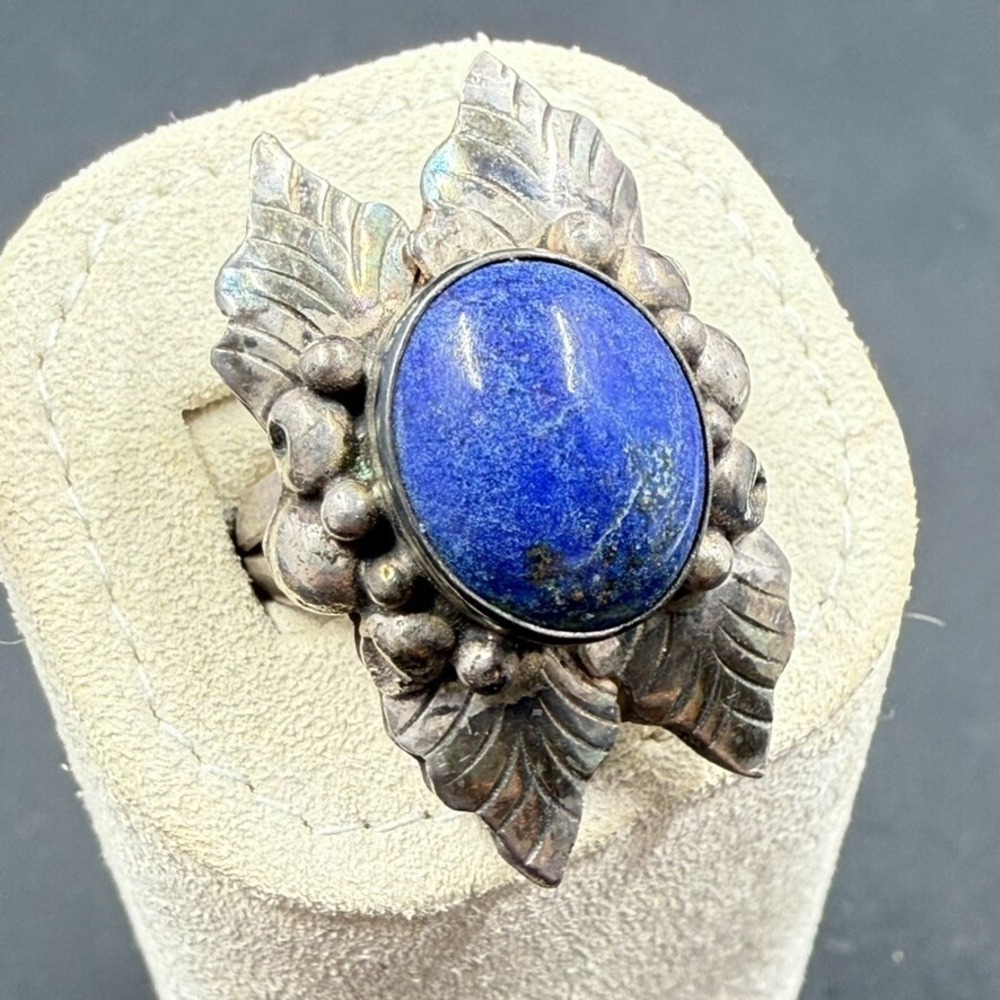 Vintage Sterling Silver 925 Floral Ring with Oval Lapis Lazuli – Size 7 – 10.25g
